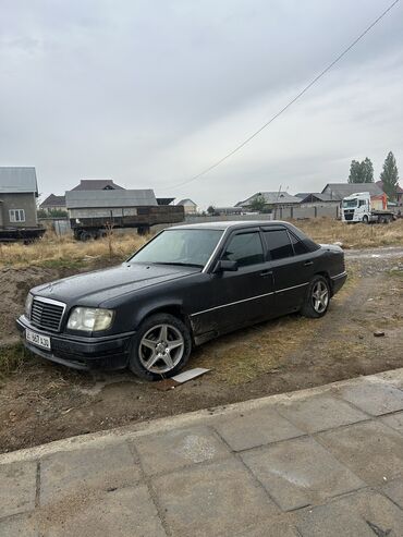 мер 220: Mercedes-Benz 220: 1992 г., 2.2 л, Механика, Бензин, Седан