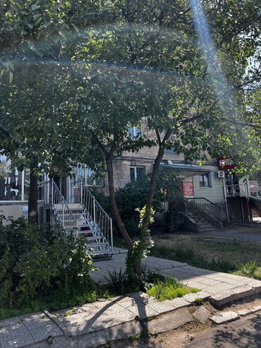 Другая коммерческая недвижимость: Продается коммерческое помещение Орто сай рынок, 5 мкр, отличное