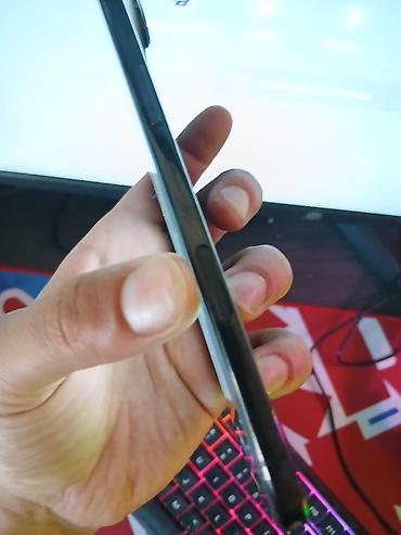 Apple iPhone: Qara, Face ID — 4