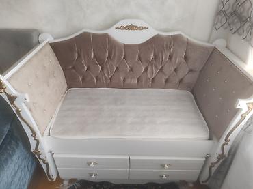 Uşaq/yeniyetmə üçün klassik tərzdə divan‑çarpayi - Rəng: ağ karkas lalafo.az -da Uşaq/yeniyetmə üçün klassik tərzdə divan‑çarpayi - Rəng: ağ karkas