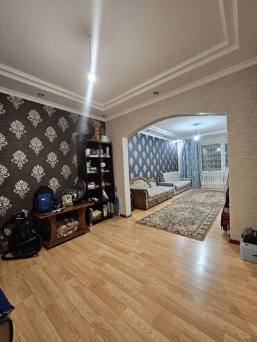сниму дом недорого: 2 комнаты, 89 м², Индивидуалка, 6 этаж, Старый ремонт