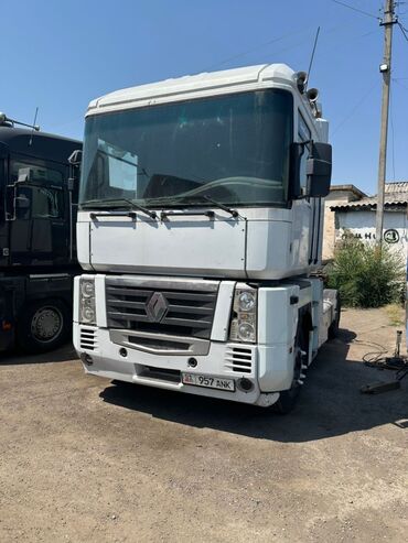 дом на колесах авто: Грузовик, Renault