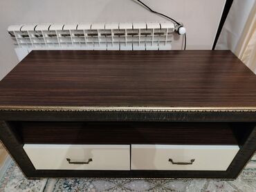 mebel materialı: İşlənmiş, 2 qapılı