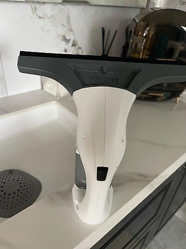 очиститель стекла: Стеклоочиститель Karcher WV (беспроводной мойщик окон) Комплект: - — 8