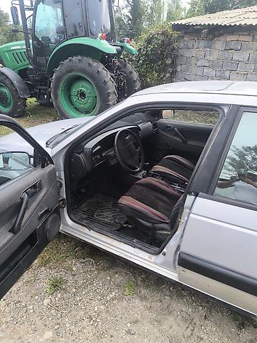 переднайа сидение голф 3ка: Volkswagen Passat: 1992 г., Механика, Бензин, Седан — 2