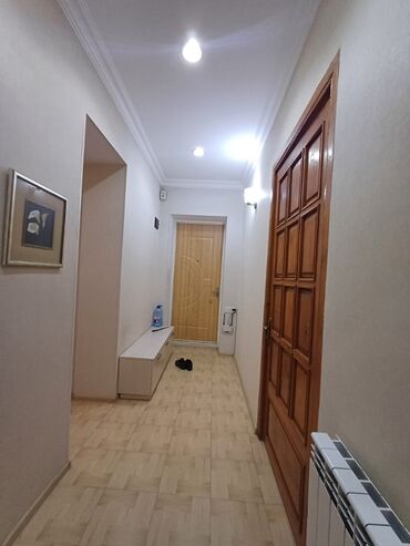 Uzunmüddətli kirayə mənzillər: Səməd Vurğun parkinin yani, 5/5, 2 otaqli, 65 kv sahəsi olan mənzil — 14