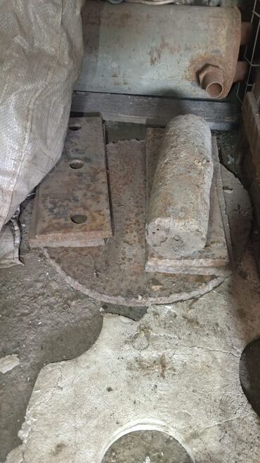 Другое оборудование для металлообработки: Продаю железные болванки б/у гаражное хранение, разные размеры, разные — 10