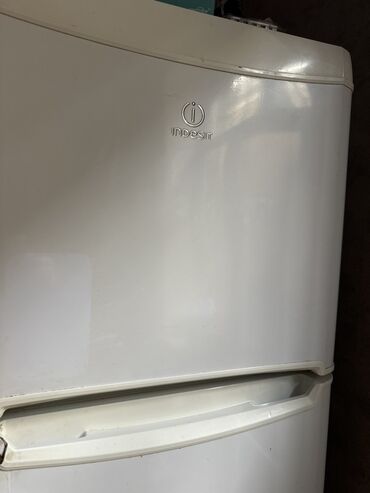 Микроволновки: Indesit iki qapılı soyuducu - Brend: Indesit - Rəng: ağ - Üst kamera