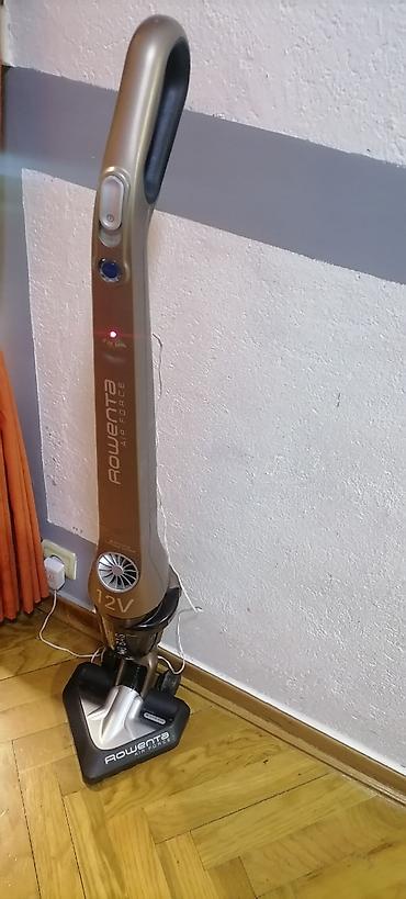 Štapni usisivači: Usisivač ROVENTA ručni na bateriju
Ispravan
Mirjevo na lalafo.rs — 3 Štapni usisivači: Usisivač ROVENTA ručni na bateriju
Ispravan
Mirjevo — 3