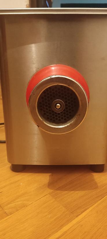 Ət çəkən maşın 220 Vt, Revers ilə, Yeni lalafo.az -da Ət çəkən maşın 220 Vt, Revers ilə, Yeni