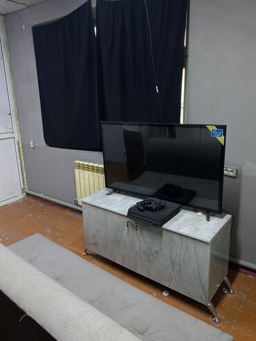 принтеры на продажу: Продается два PS4 pro с мебелью и с телевизором размером 55