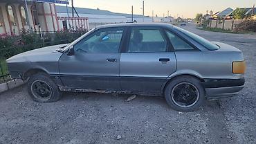 Audi 80: 1989 г., 1.8 л, Механика, Бензин, Седан