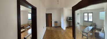 Kuće na prodaju: Na prodaju kuća (220m2) sa pomoćnim objektom (56m2) na placu 4,6 ari — 20