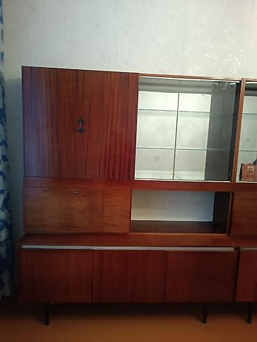 Ремонт и строительство: Секционный шкаф-горка в стиле mid-century За 2 шкафа 5000 - Материал — 1