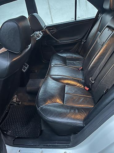 Mercedes-Benz: Mercedes-Benz E-Class: 2000 г., 3.2 л, Автомат, Бензин — 14