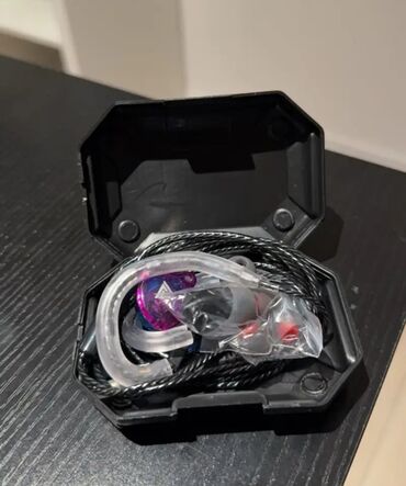 Qulaqcıqlar: Yeni Simli Qulaqcıqlar, QKZ, rəng - Bənövşəyi -da lalafo.az — 8 Qulaqcıqlar: Yeni Simli Qulaqcıqlar, QKZ, rəng - Bənövşəyi — 8