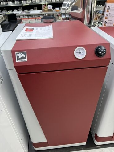 газовый котёл очаг: Напольный газовый котел «Лемакс» в красно-сером корпусе. Оснащен