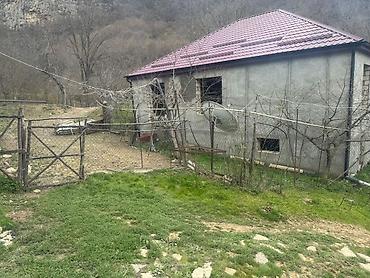 Bağ evlərinin satışı: 🏠 Köhnə ev (tam hazır): 	•	3 otaqlı 	•	2 geniş balkon 	•	Mətbəx, hamam — 10