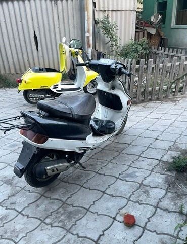 купить новый скутер в бишкеке: Скутер Yamaha, 50 куб. см, Бензин, Б/у