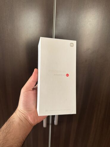Xiaomi: Xiaomi 13, 256 GB, rəng - Qara, 
 Zəmanət, İki sim kartlı, Sənədlərlə