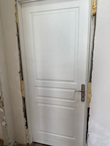 Otaq qapıları: Qapi 1eded
50azn 
Hovsan 3200 leli