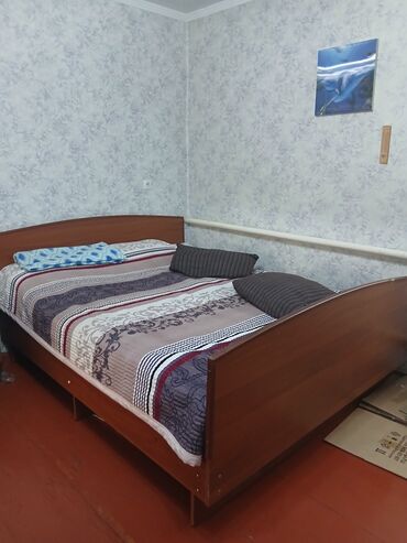 Спальные гарнитуры: Спальный гарнитур, Двуспальная кровать, ДСП, цвет - Коричневый at lalafo.kg — 3 Спальные гарнитуры: Спальный гарнитур, Двуспальная кровать, ДСП, цвет - Коричневый — 3