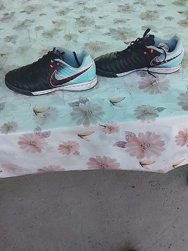 Спорт жана эс алуу: Кроссовки для футбола сороконожки б/у adidas, Найк черные с белыми — 7