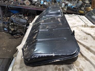 Auto delovi: Rezervoar Lada 2121,21213 Niva br.3 . Polovno, ocuvano. Skinuto sa — 12