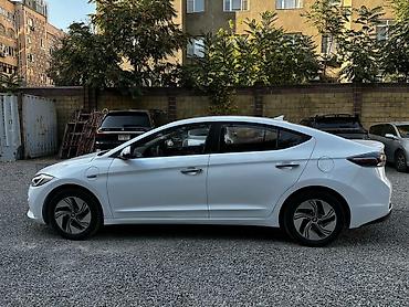 highlander 2017: Hyundai Elantra: 2020 г., 1.6 л, Автомат, Электромобиль, Седан — 4