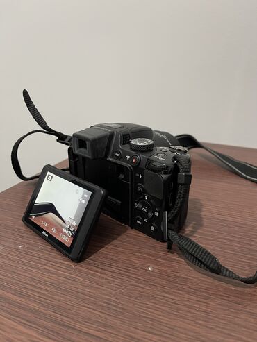 Техника и электроника: Фотоаппарат Nikon OPTICAL ZOOM wide 42 x Full HD Коробка Зарядка
