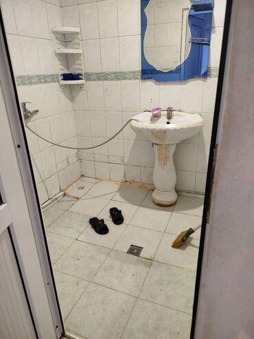 Köhnə tikili: Bakı, Bakıxanov qəs., 3 otaqlı, Köhnə tikili, m. Neftçilər, 86 kv. m -da lalafo.az — 11 Köhnə tikili: Bakı, Bakıxanov qəs., 3 otaqlı, Köhnə tikili, m. Neftçilər, 86 kv. m — 11