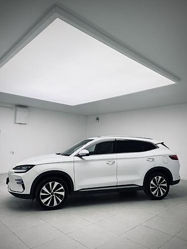 камера на 16: BYD Song Plus: 2023 г., Робот, Электромобиль, Кроссовер — 3
