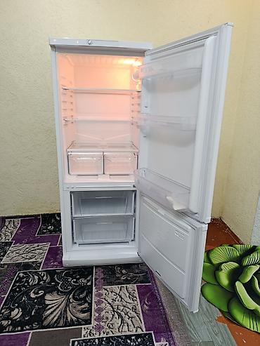куплю холодильники: Холодильник Indesit, Б/у, Двухкамерный, De frost (капельный), 60 * 157 * 60 — 6
