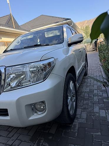 авто в аренду с последующим выкупом в бишкеке: Toyota Land Cruiser: 2014 г., Газ, Внедорожник — 1