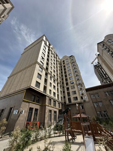 продается жилой дом в село арашан: 3 комнаты, 121 м², Элитка, 11 этаж, ПСО (под самоотделку)