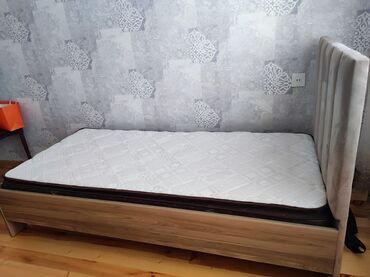 кровать: İşlənmiş, Təknəfərlik çarpayı, Bazasız, Matras ilə, Siyirməsiz, Azərbaycan