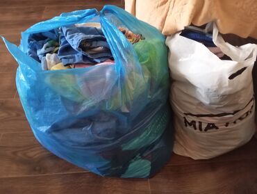 отдам даром вещи для новорожденных: Отдам даром вещи. На девочку и мальчика, возраст 4-5 лет. Самовывоз