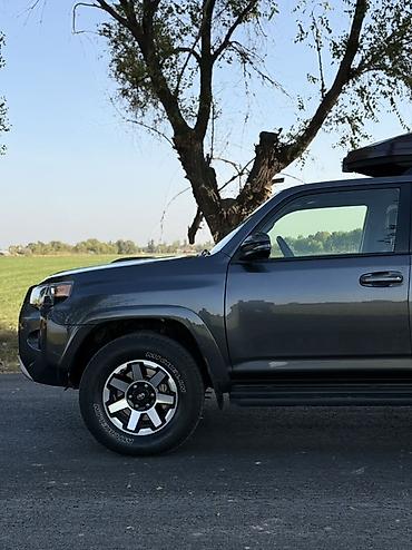 Toyota: Toyota 4Runner: 2020 г., 4 л, Автомат, Бензин, Внедорожник — 7