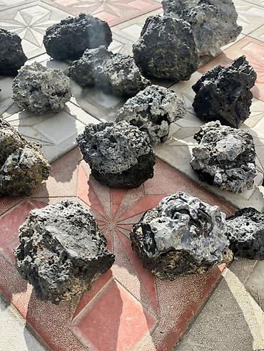 Dekorativ daşlar: Akvarum üçün Dekorativ lava daşları (poroz vulkanik süxur hamısı biri — 6