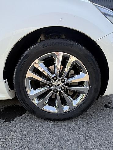 210 белый: Kia Carnival: 2017 г., 2.2 л, Автомат, Дизель, Минивэн — 5