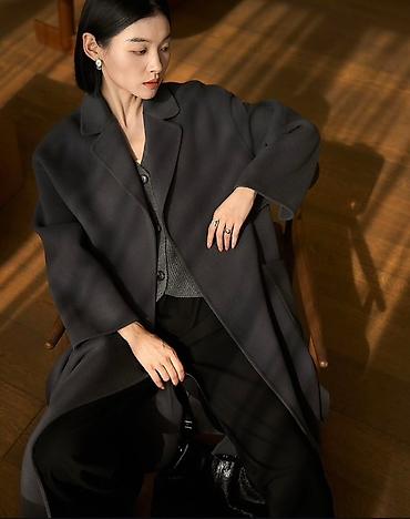 Пальто: Женское пальто-халат темно-серого цвета - Крой: свободный, длина — 9