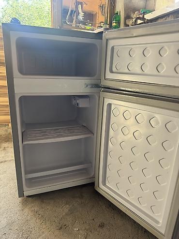 freezer: Продаю холодильник Почти новая пользовался 2 месяца Длина 65 Ширина — 3