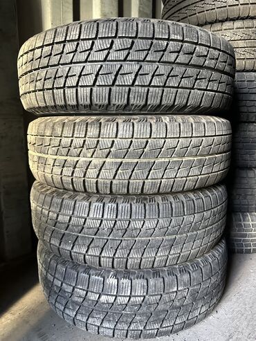 Шины: Шины 205 / 65 / R 15, Зима, Б/у, Комплект, Легковые, Япония, Bridgestone