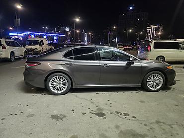 Toyota: Toyota Camry: 2017 г., Гибрид, Седан — 2