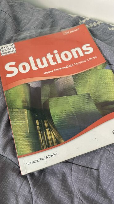 орифлейм каталог бишкек: Учебник Solutions, upper-intermediate. Диск в комплекте