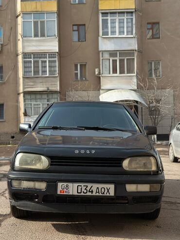 Volkswagen: Volkswagen Golf: 1992 г., 1.8 л, Механика, Бензин, Седан