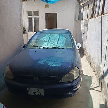 ucuz avtomobil: Kia Rio: 1.5 l | 2000 il Sedan