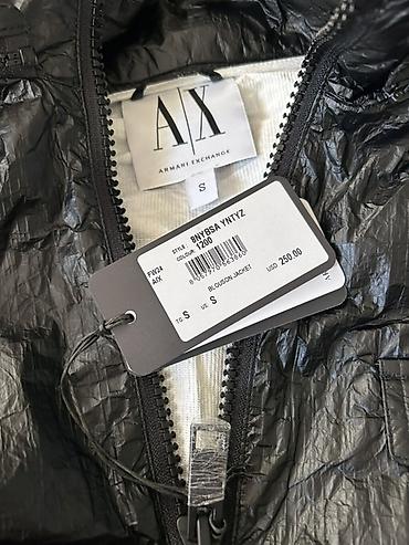 jacket: Vetrovka kurtka, S — 1