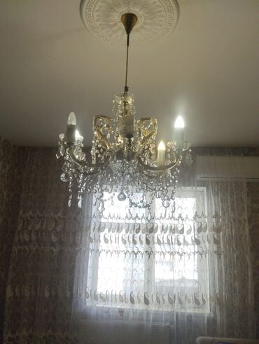 автокредит на подержанный автомобиль: Lustra. temiz Cexiya. xrustal. 6 wamli. iwlek veziyyyetde. hec bir