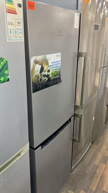 bar vitrini: 2 qapılı Indesit Soyuducu Satılır